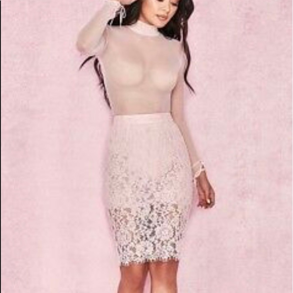 House of CB skirt.Pink lace.This skirt is gorgeous